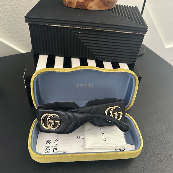 Gucci Black Sunglasses main image 8